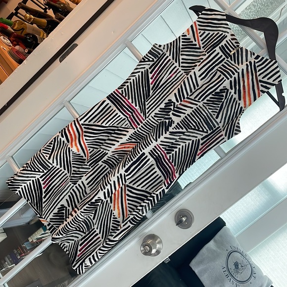 EUC Ivanka Trump sheath dress - Picture 4 of 5